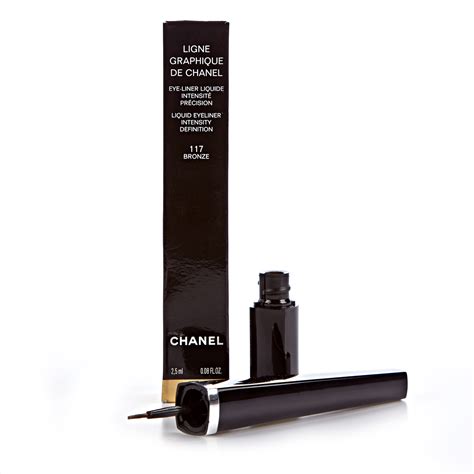 chanel skin ligne graphique eyeliner review|LE LINER DE CHANEL.